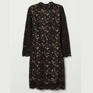 💲⬇️REDUCED⬇️💲Short Fitted Dress in Lace